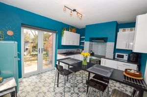 Kitchen- click for photo gallery